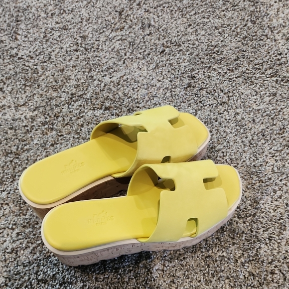 Hermes Yellow Slide Sandals - Picture 1 of 4